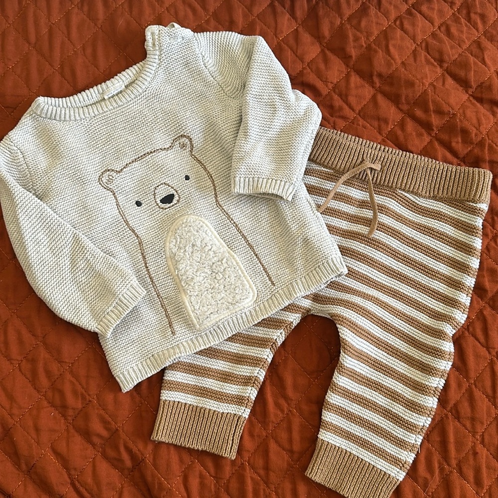 Knitted Bear Set w/ Beanie